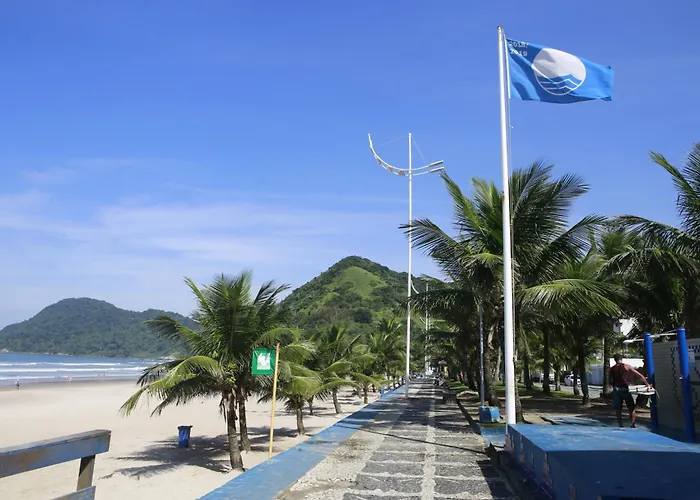 Apto Com Garagem, Perto Das Praias Guarujá